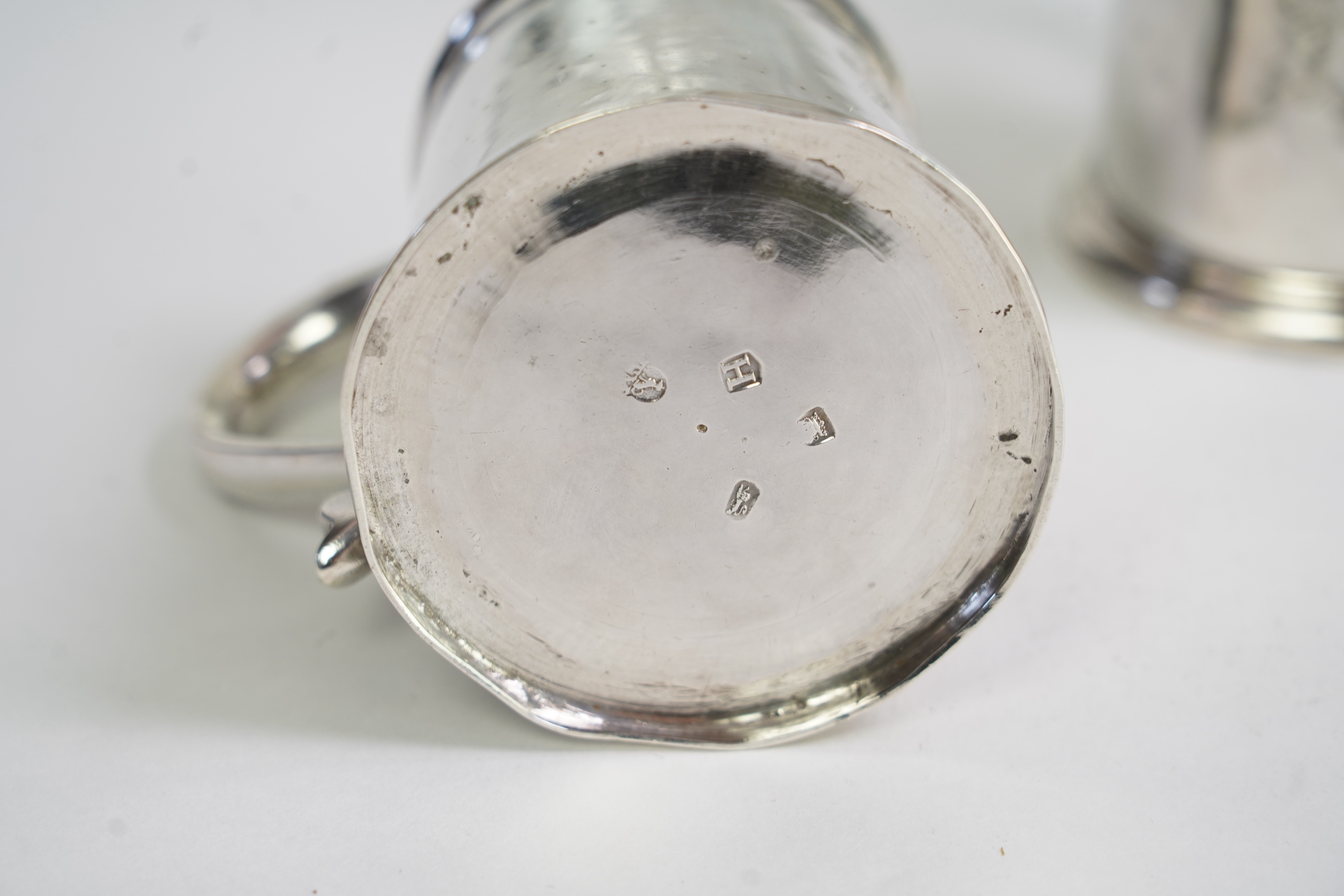 A pair of George I silver small mugs, by Thomas Morse